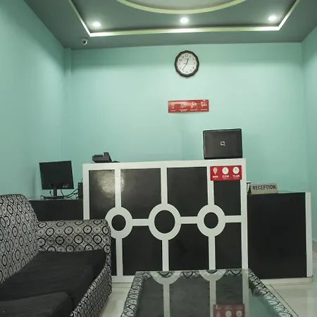 Oyo 17215 Garg Residency Lodge
