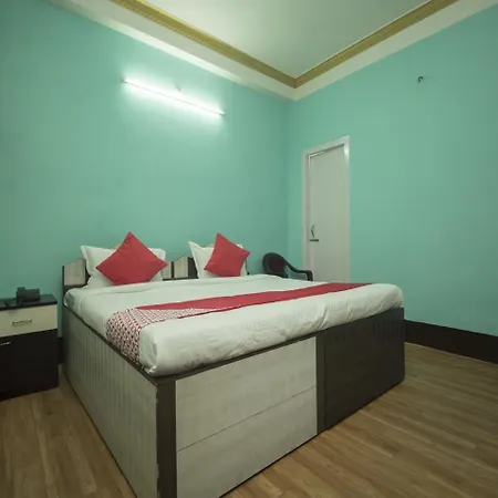 Oyo 17215 Garg Residency Lodge Siliguri