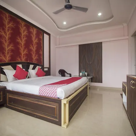 Oyo 17215 Garg Residency *